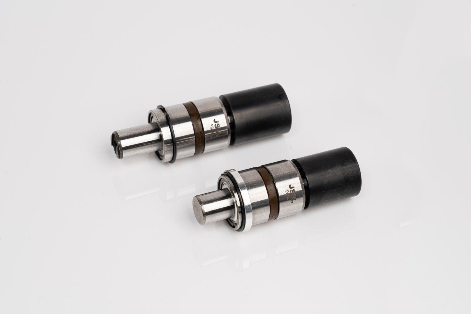 High-precision opening roller bearings for smooth high-speed rotation in OE spinning machines.